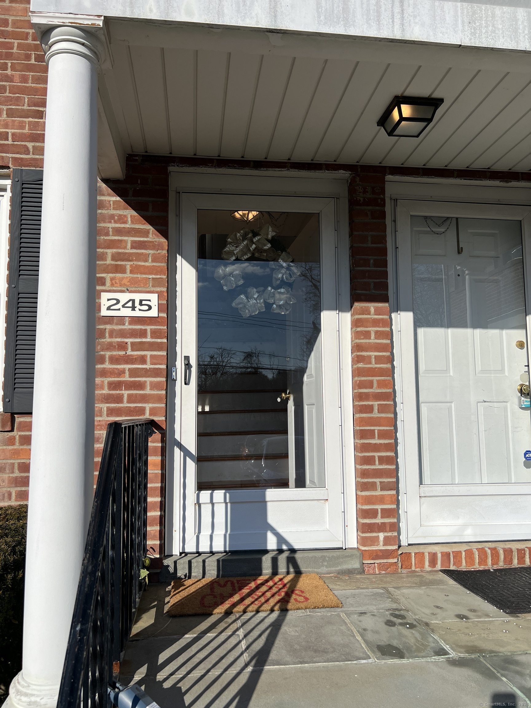 Property for Sale at Bridge Street 245, Stamford, Connecticut - Bedrooms: 2 
Bathrooms: 2 
Rooms: 5  - $425,000