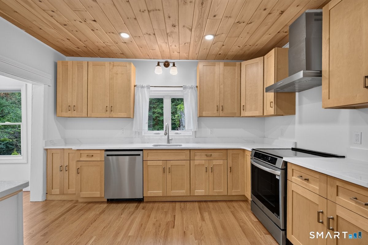 52 Walnut Hill Road