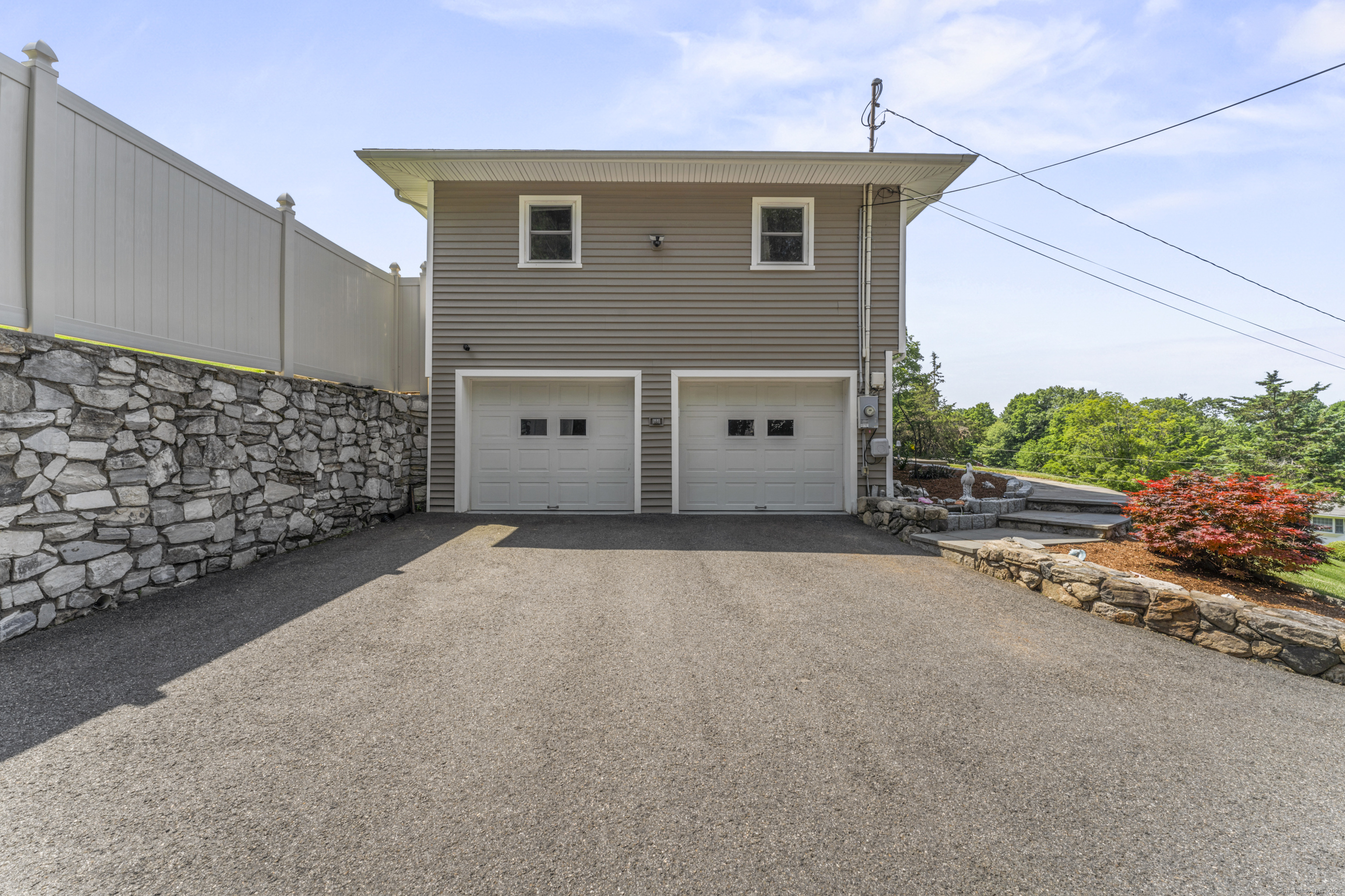 17 Stony Brook Road