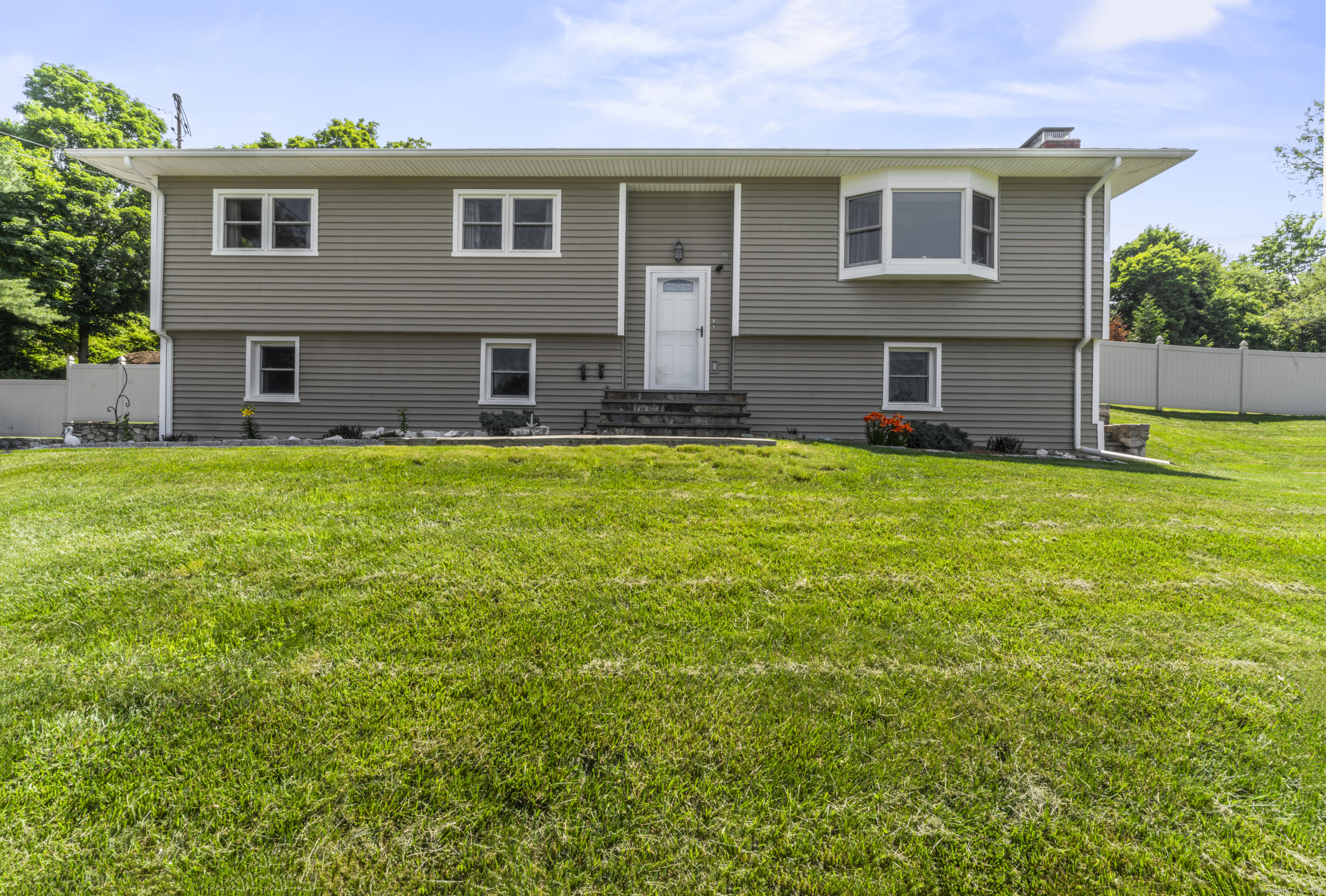 17 Stony Brook Road