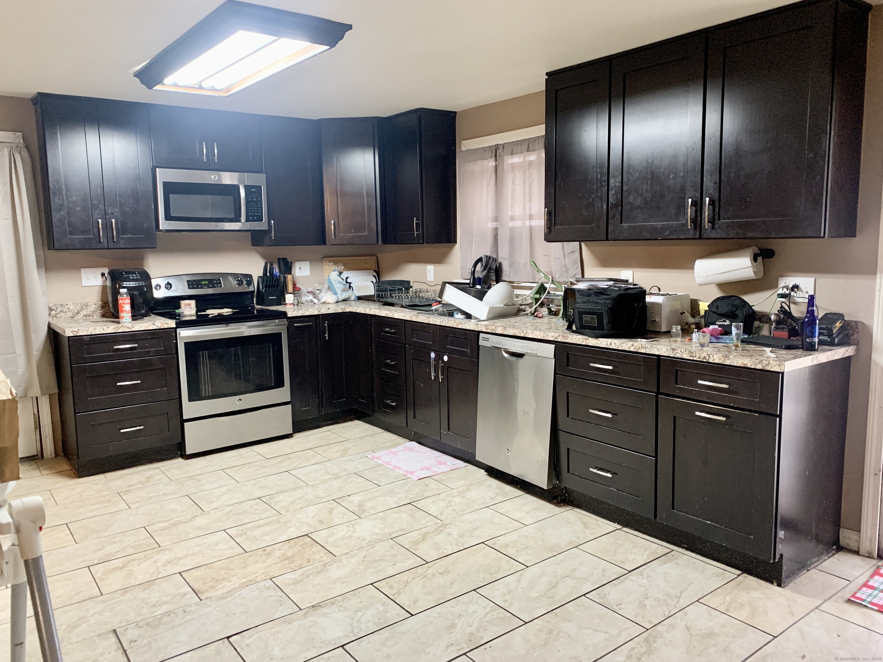 108 Rockledge Drive, Meriden, Connecticut image 3
