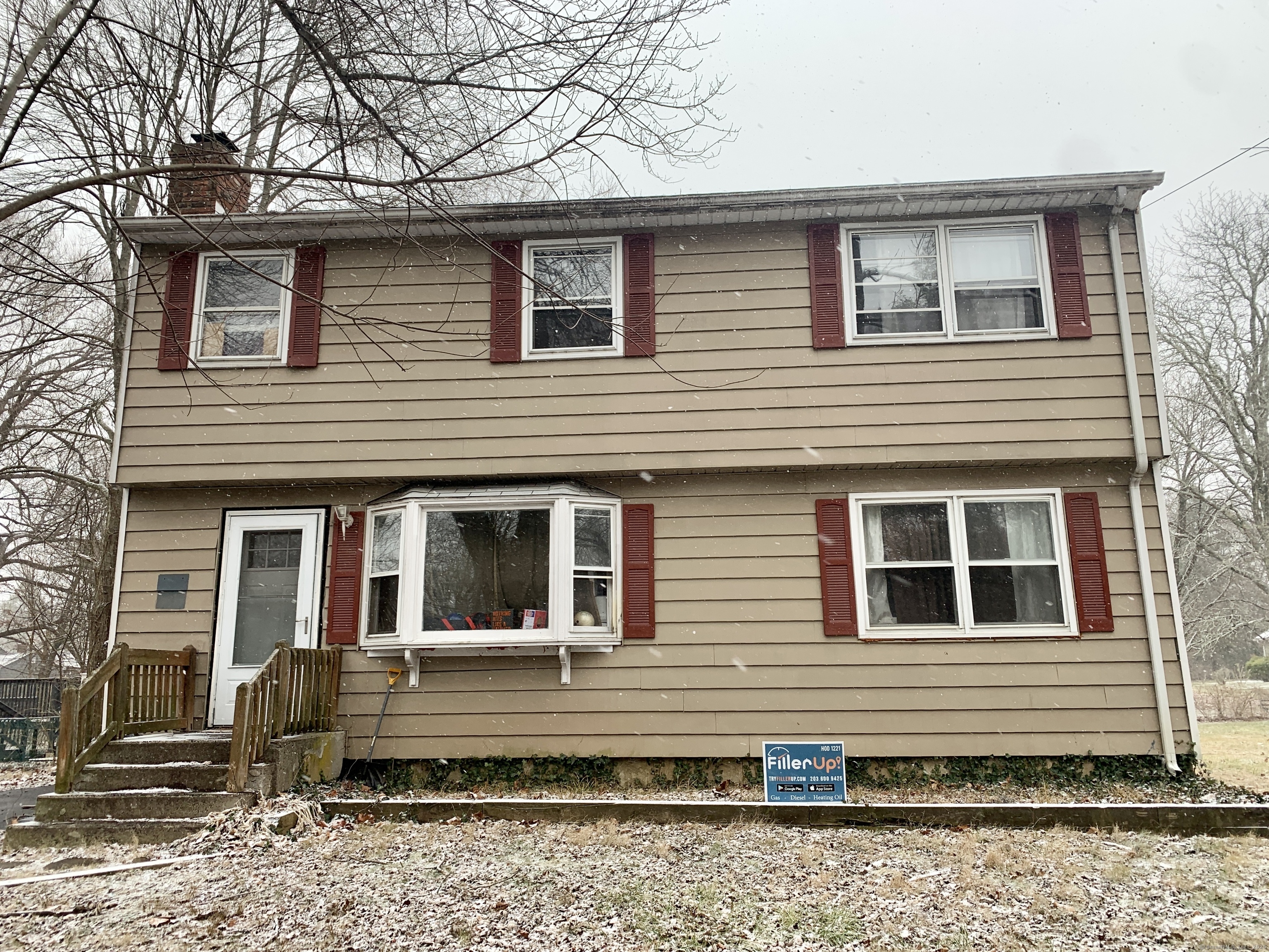 Property for Sale at Rockledge Drive, Meriden, Connecticut - Bedrooms: 4 
Bathrooms: 3 
Rooms: 9  - $329,000