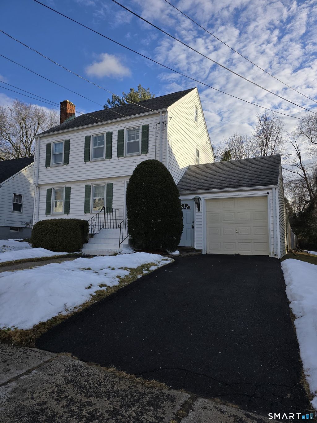 Photo of 43 Yale Street, Hartford, CT 06114 (MLS # 24149219)