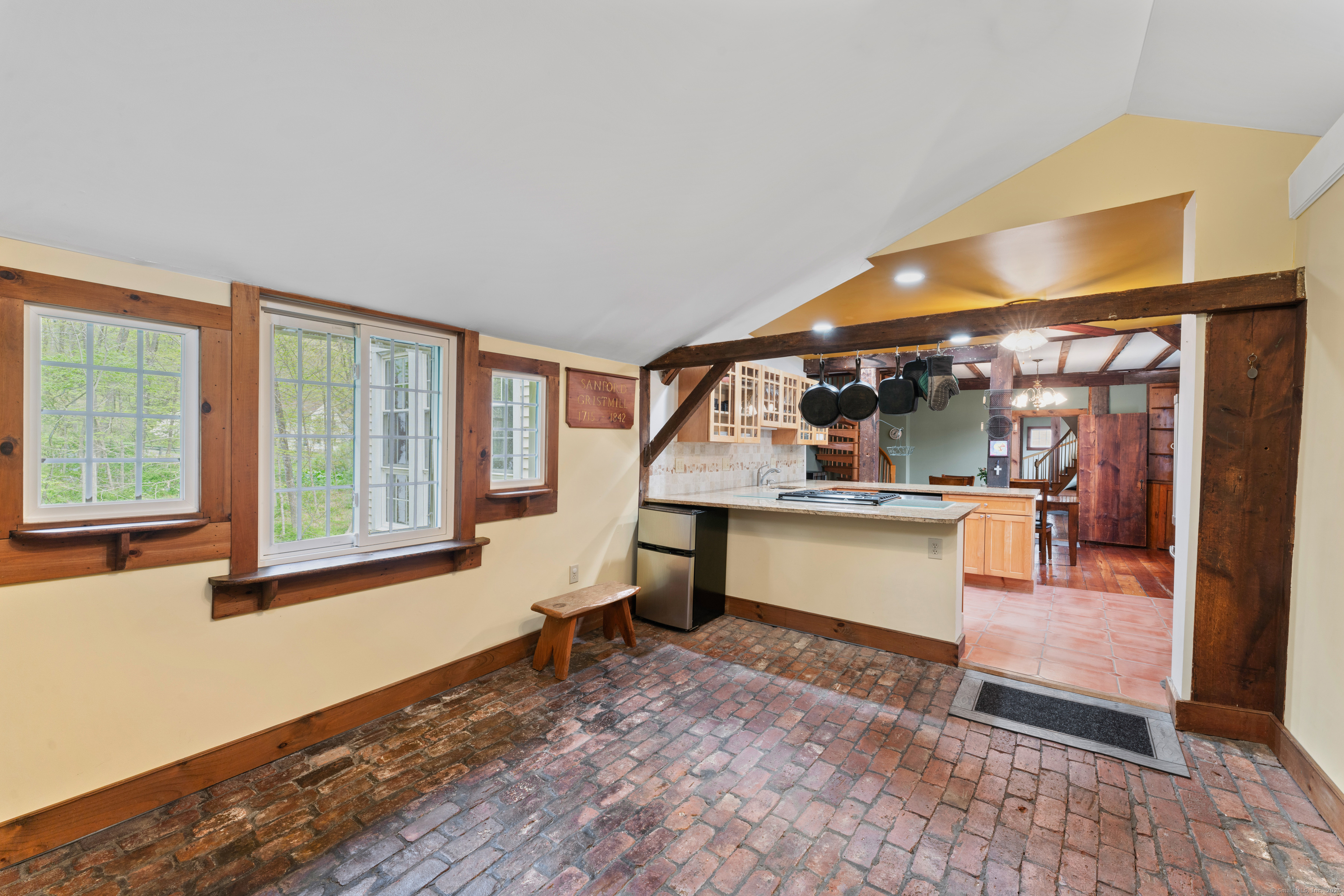 11 Glen Road