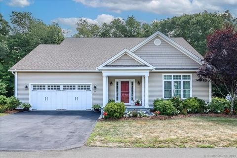 Condo For Sale - 13 Aberdeen Way #13<br/> Durham, CT 06422