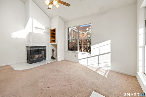 Tiny photo for 118 Carriage Crossing Lane #118, Middletown, CT 06457 (MLS # 24147257)