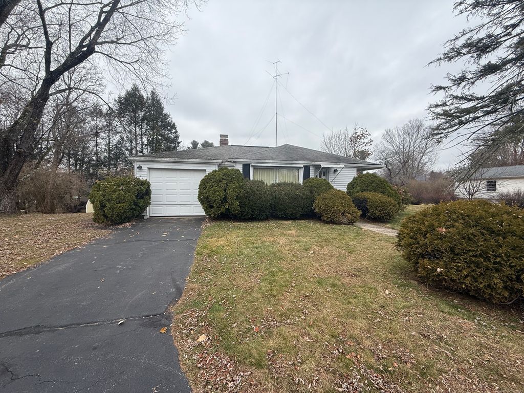 Photo of 10 Topview Drive, Thompson, CT 06262 (MLS # 24141668)
