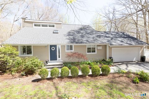 Photo of 7 Mitchel Terrace, Essex, CT 06442 (MLS # 24169325)