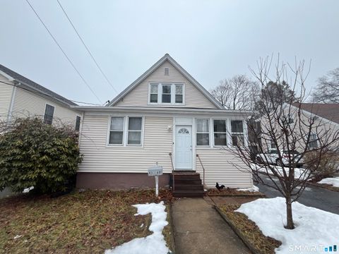 Photo of 83 Berkeley Place #1, Bridgeport, CT 06610 (MLS # 24157202)