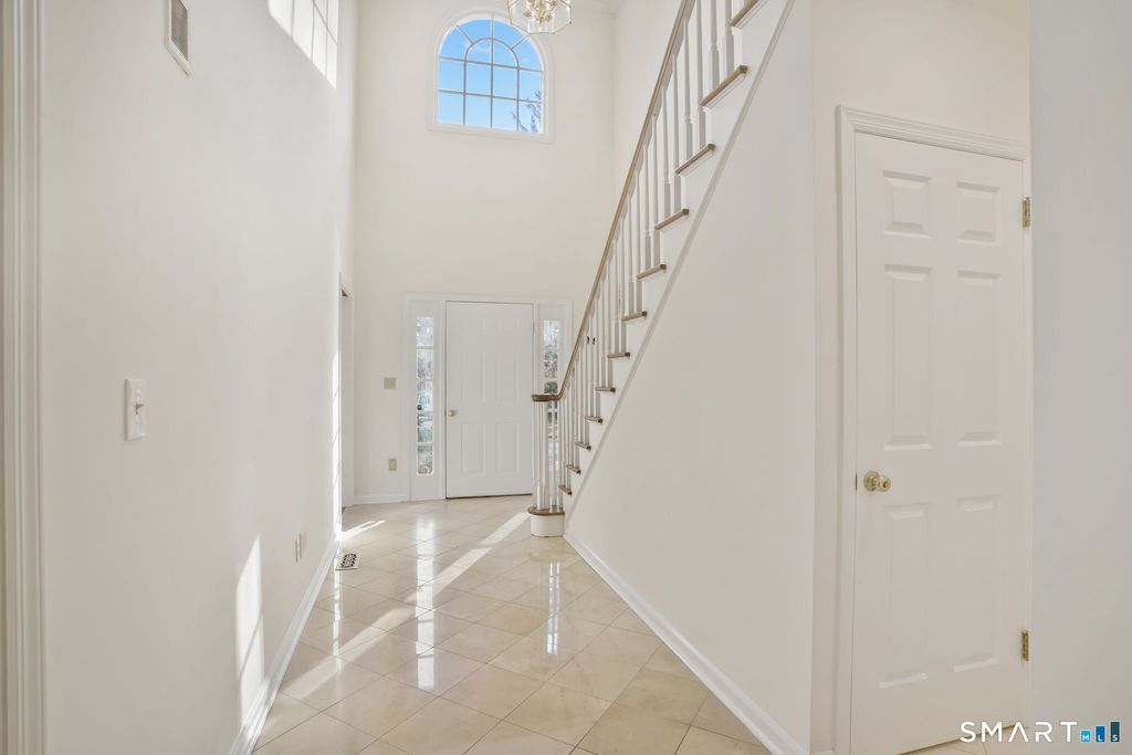 Photo of 15 Old Stamford Road #D, New Canaan, CT 06840 (MLS # 24145905)