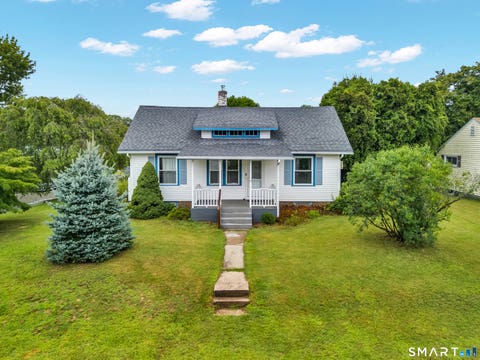 Photo of 12 Wintergreen Drive, Waterford, CT 06385 (MLS # 24196848)