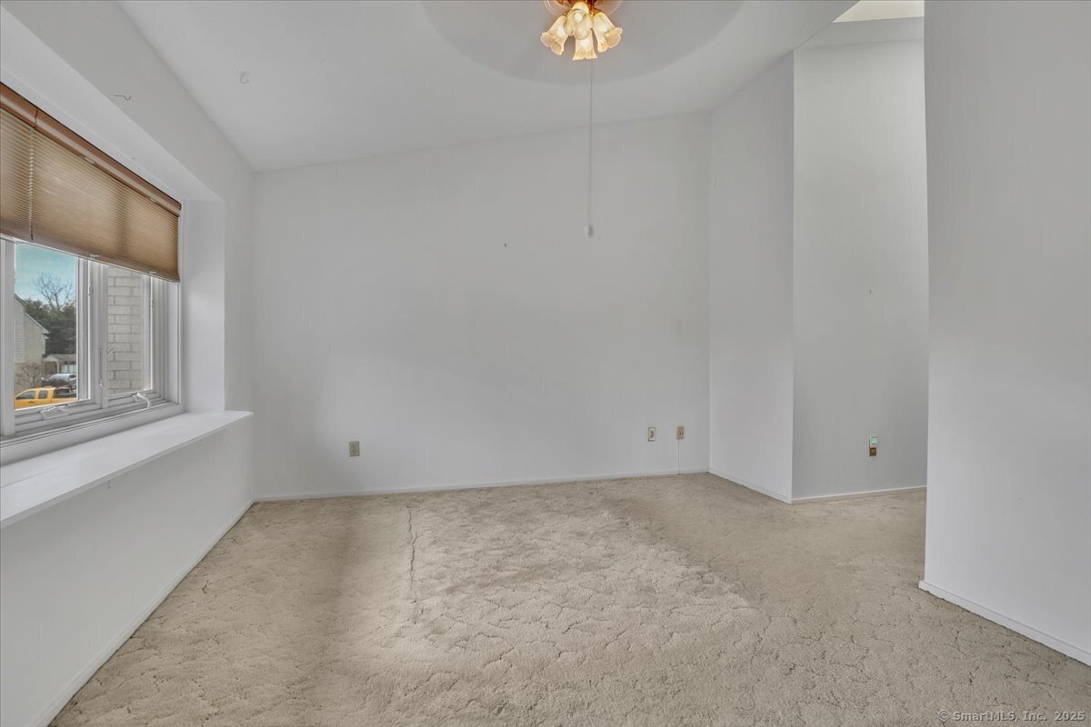 827 Oronoke Road #APT 2-11, Waterbury, Connecticut image 16
