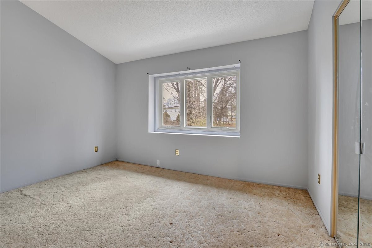 827 Oronoke Road #APT 2-11, Waterbury, Connecticut image 13