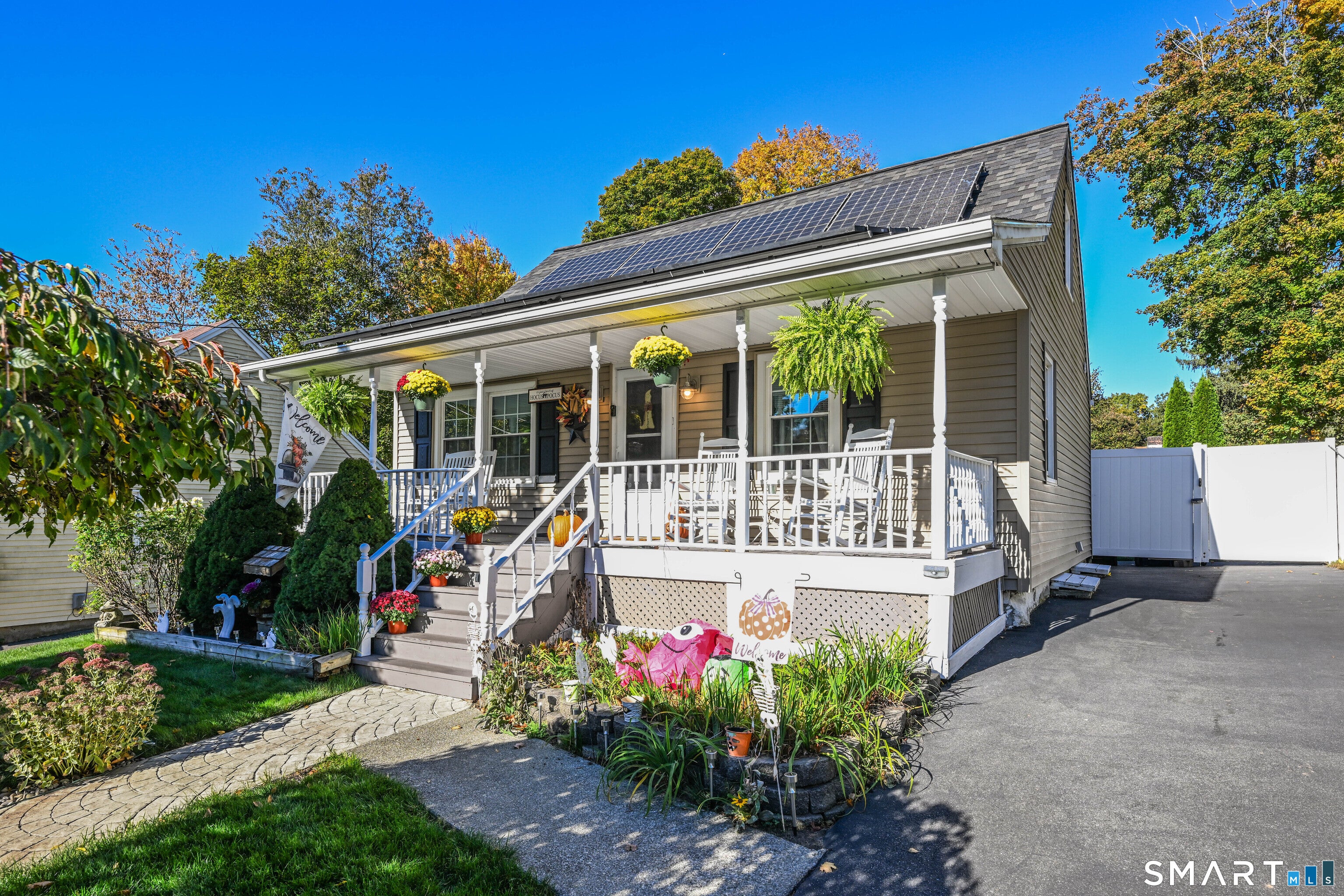 30 Hillside Street