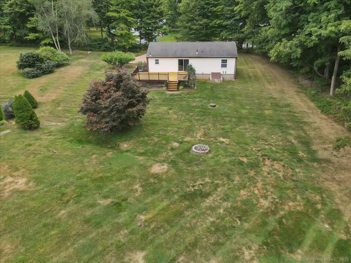 Colchester, Connecticut 06415, United States, 3 Bedrooms Bedrooms, ,1 BathroomBathrooms,Residential,Active,195344