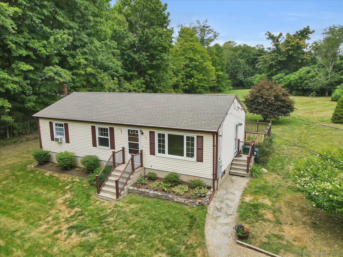 Colchester, Connecticut 06415, United States, 3 Bedrooms Bedrooms, ,1 BathroomBathrooms,Residential,Active,195344