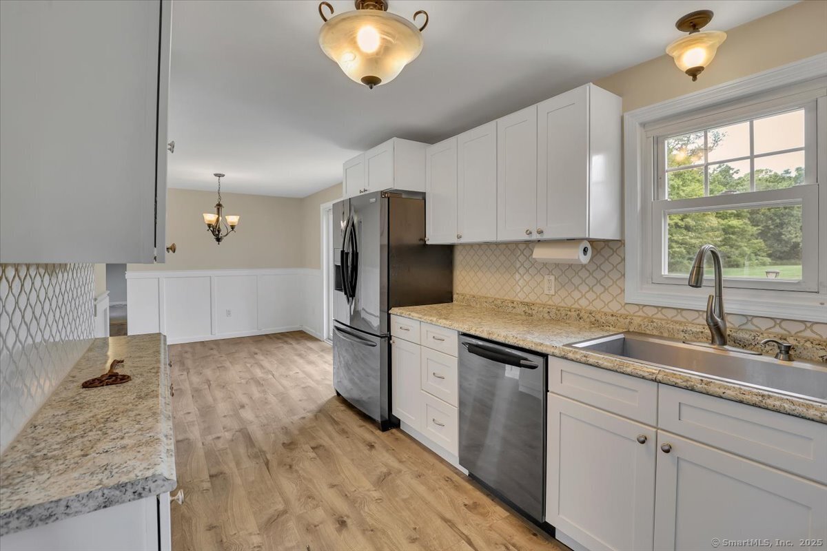 Colchester, Connecticut 06415, United States, 3 Bedrooms Bedrooms, ,1 BathroomBathrooms,Residential,Active,195344