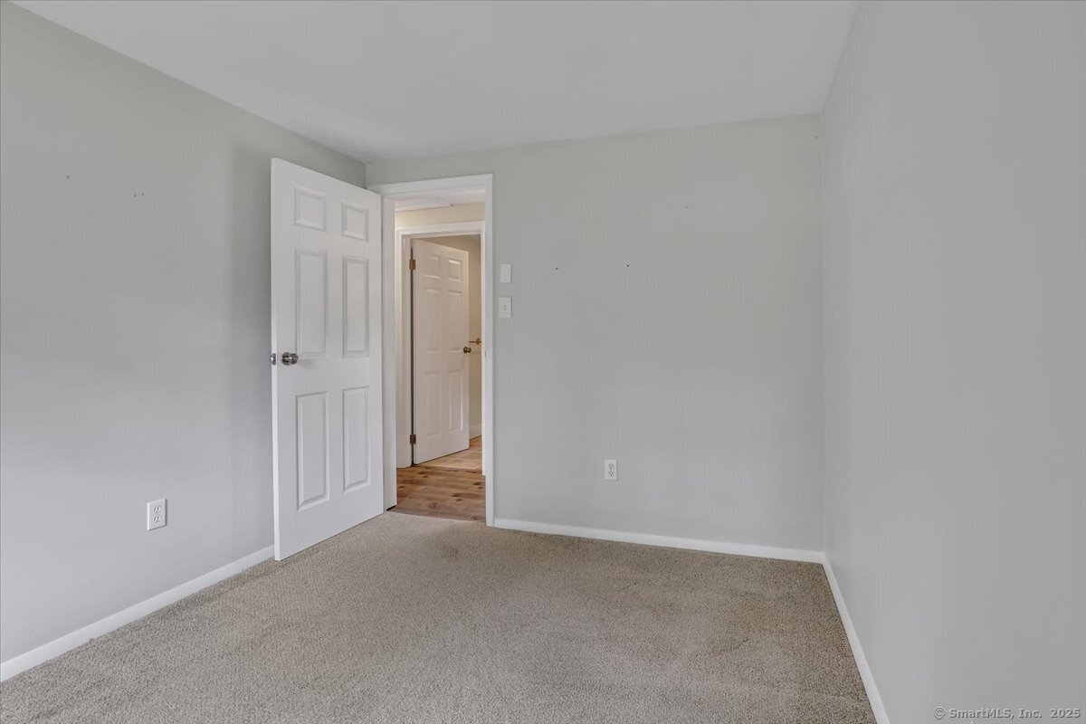 Colchester, Connecticut 06415, United States, 3 Bedrooms Bedrooms, ,1 BathroomBathrooms,Residential,Active,195344