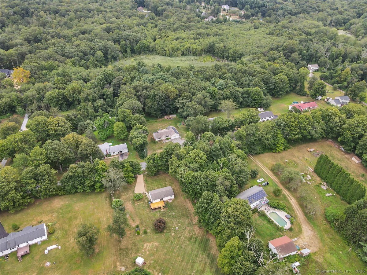 Colchester, Connecticut 06415, United States, 3 Bedrooms Bedrooms, ,1 BathroomBathrooms,Residential,Active,195344