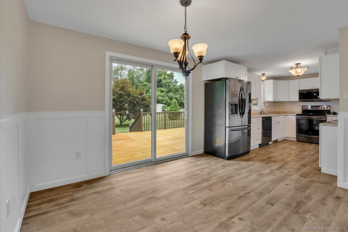 Colchester, Connecticut 06415, United States, 3 Bedrooms Bedrooms, ,1 BathroomBathrooms,Residential,Active,195344