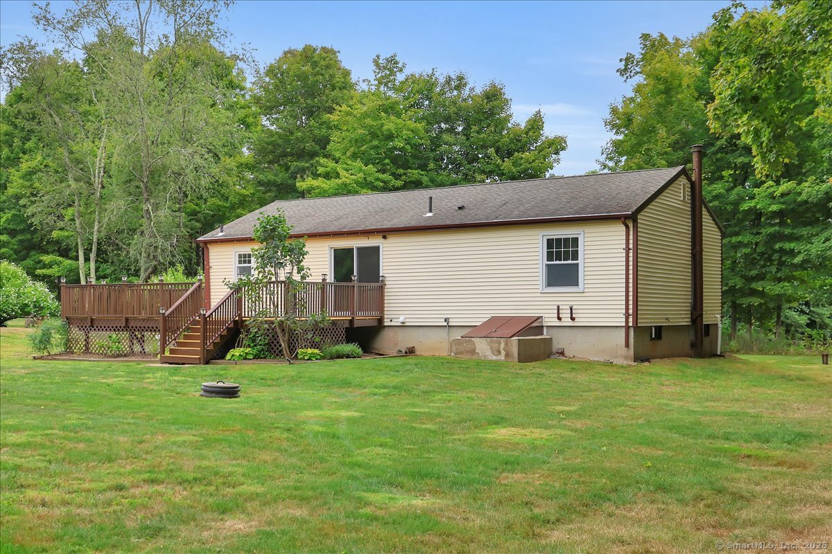 Colchester, Connecticut 06415, United States, 3 Bedrooms Bedrooms, ,1 BathroomBathrooms,Residential,Active,195344