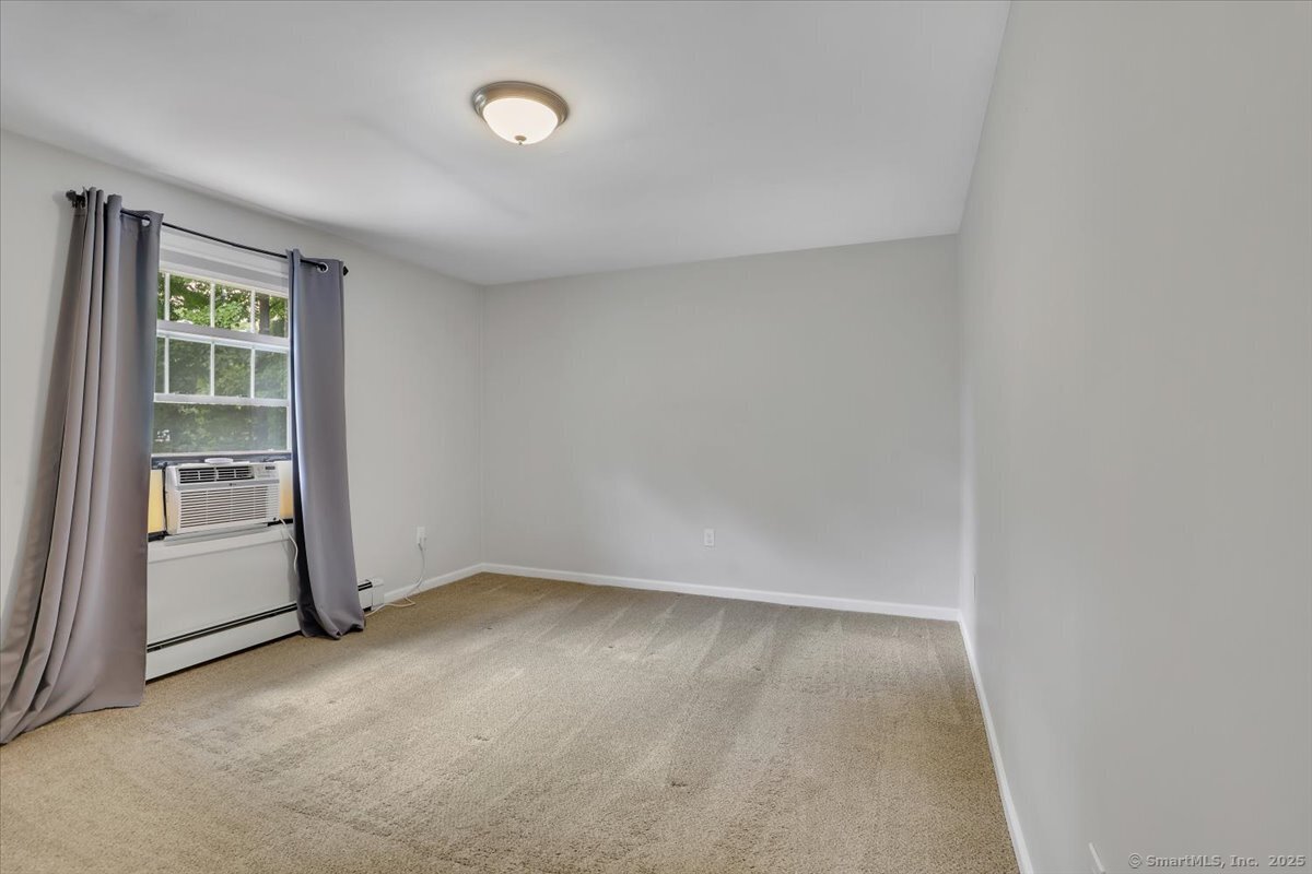 Colchester, Connecticut 06415, United States, 3 Bedrooms Bedrooms, ,1 BathroomBathrooms,Residential,Active,195344