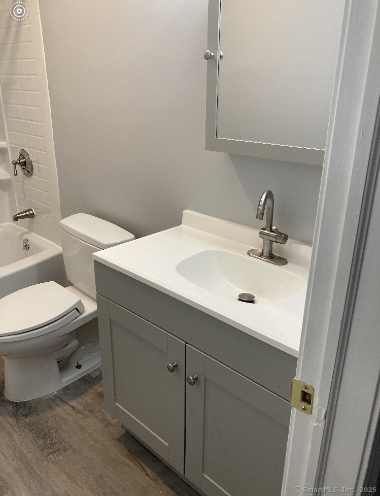 38 Shirley Street APT 5