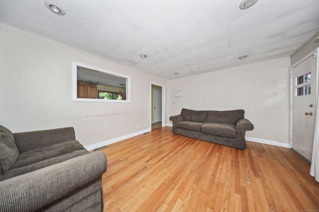 Photo of 132 Hans Avenue, Waterbury, CT 06708 (MLS # 24135539)