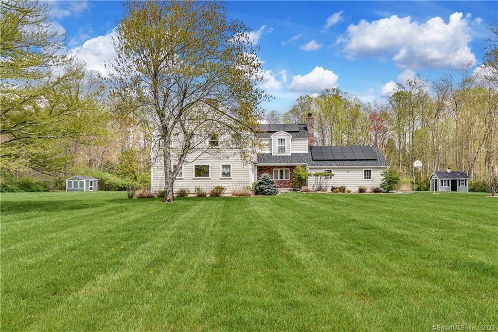 Photo 1 of 39 Brookwood Drive, Newtown, Connecticut, $730,000, Web #: 170563834