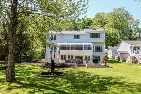 38 North Lake Shore Drive Brookfield CT 06804