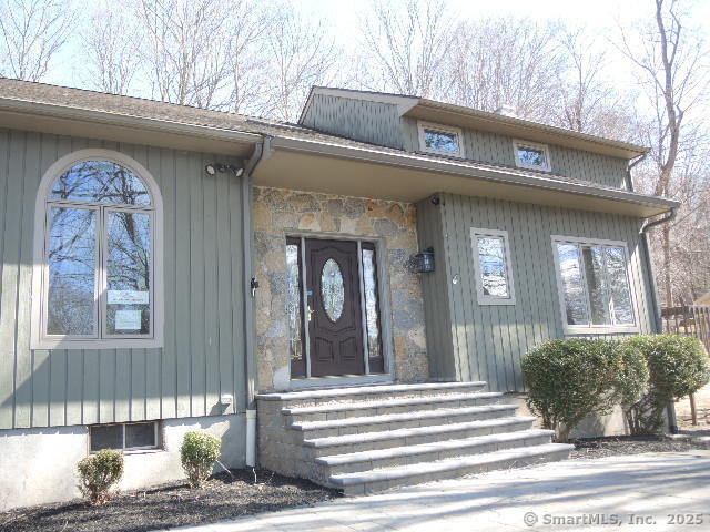 21 Amanda Drive, Manchester, Connecticut image 4