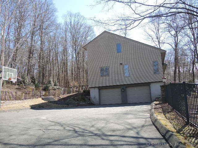 21 Amanda Drive, Manchester, Connecticut image 2