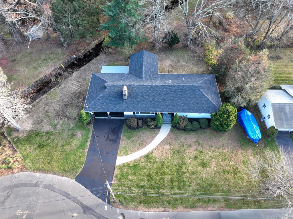 Photo of 90 Lu Manor Drive, Fairfield, CT 06825 (MLS # 24140267)