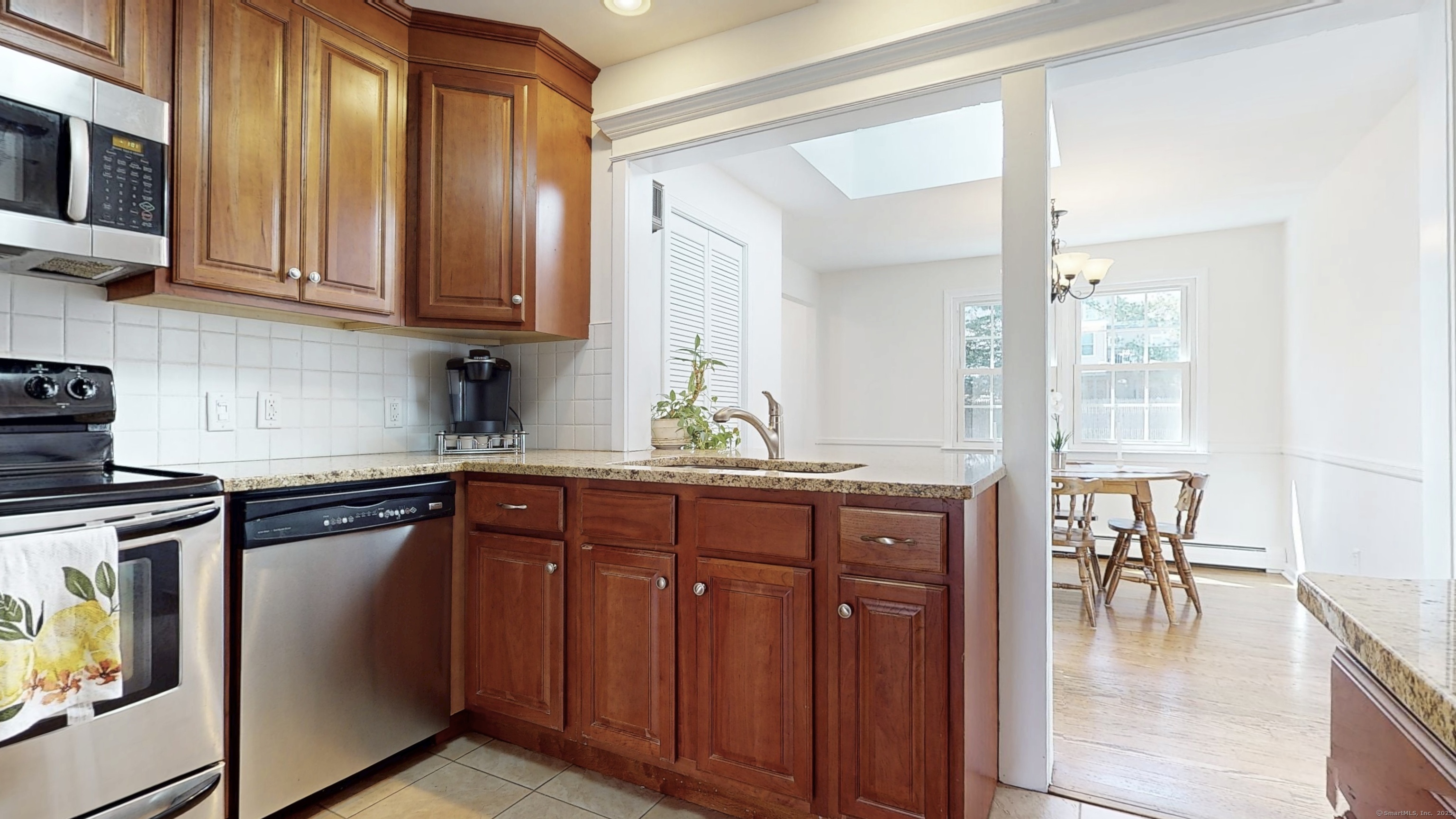 114 Colonial Boulevard, West Haven, Connecticut image 12