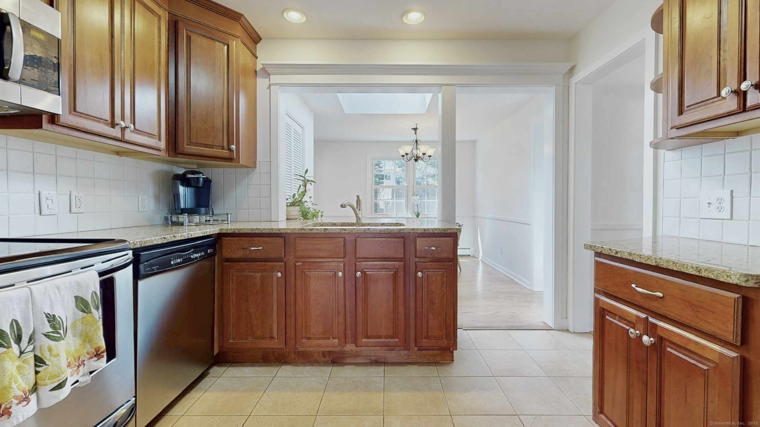 114 Colonial Boulevard, West Haven, Connecticut image 14