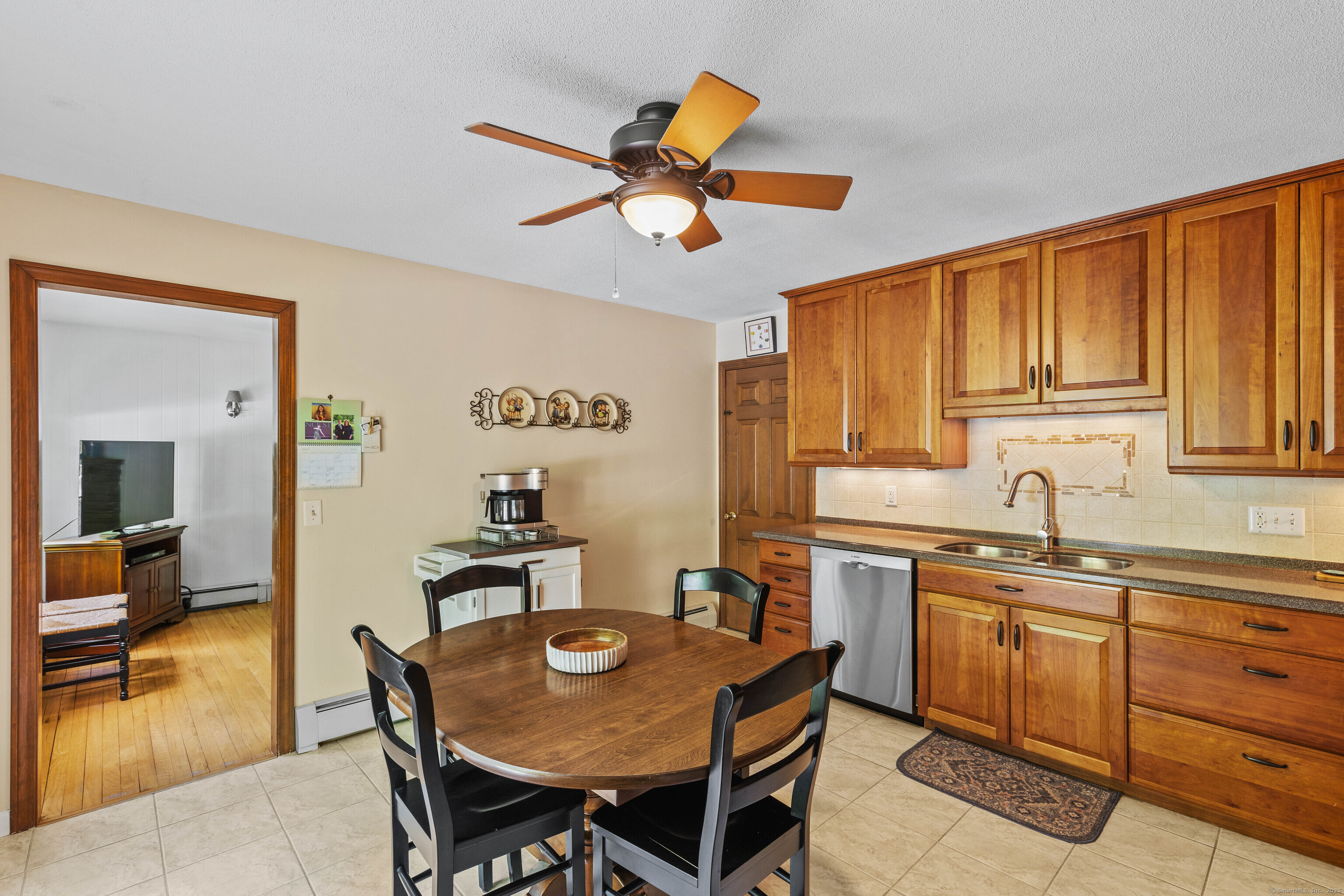 14 Robin Hood Drive, Ledyard, Connecticut image 4