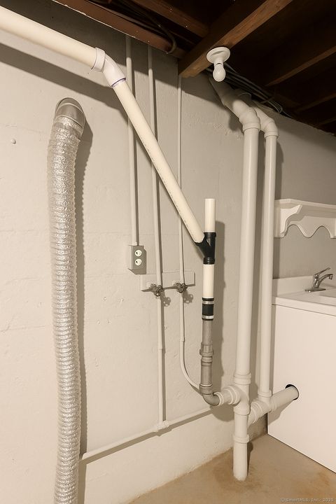 Tiny photo for 126 Tredeau Street, Hartford, CT 06114 (MLS # 24137915)