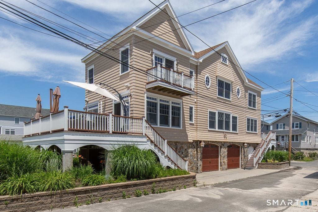 41 Deerfield Avenue