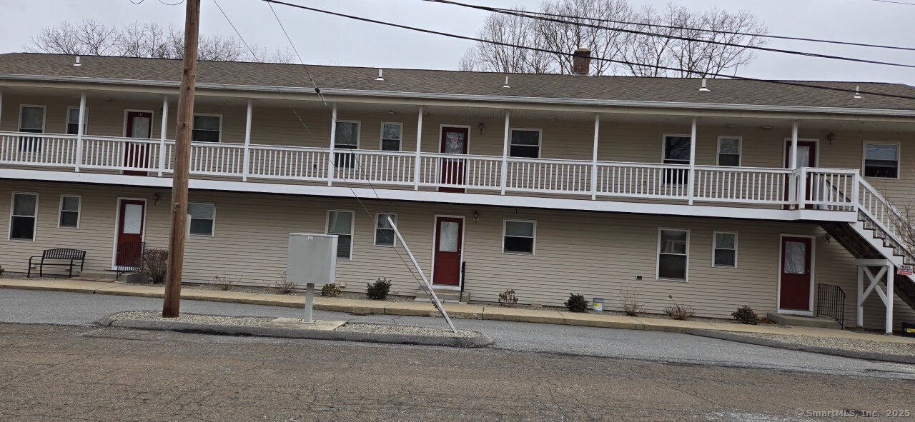 Parker Avenue 3, Griswold, Connecticut - 2 Bedrooms  
1 Bathrooms  
4 Rooms - 