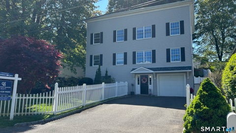 Homes For Sale - 26 Abbott Avenue<br/> Ridgefield, CT 06877
