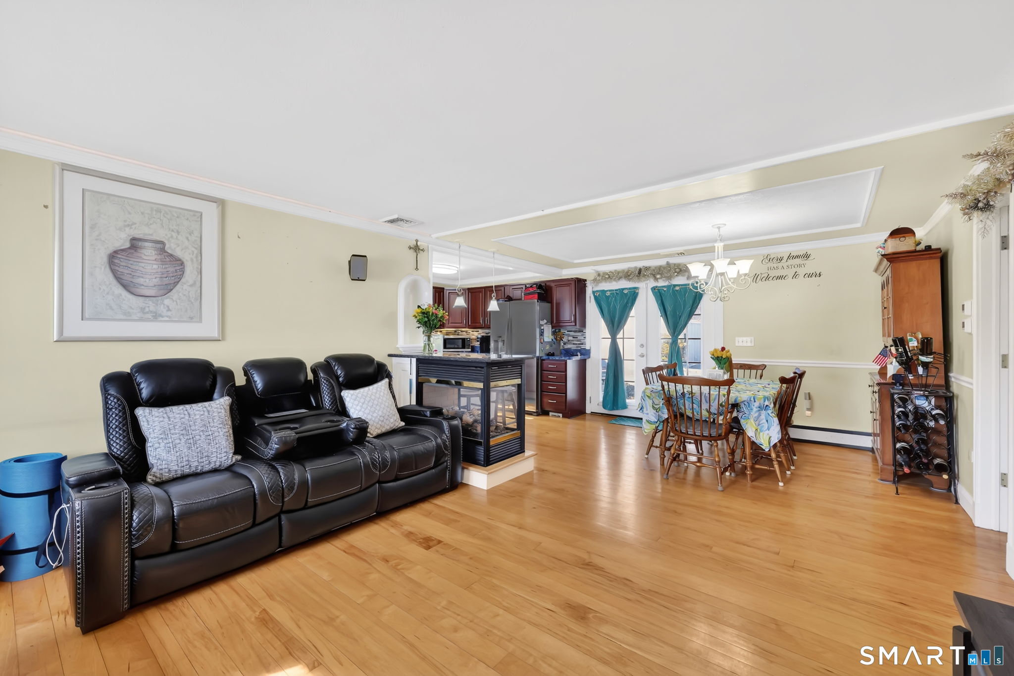 25 Montano Road