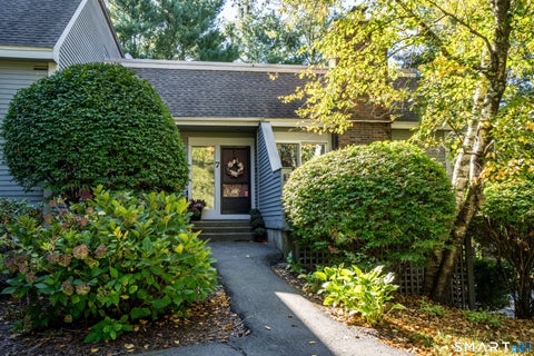 Photo of 7 Mulberry Lane #7, Avon, CT 06001 (MLS # 24213722)