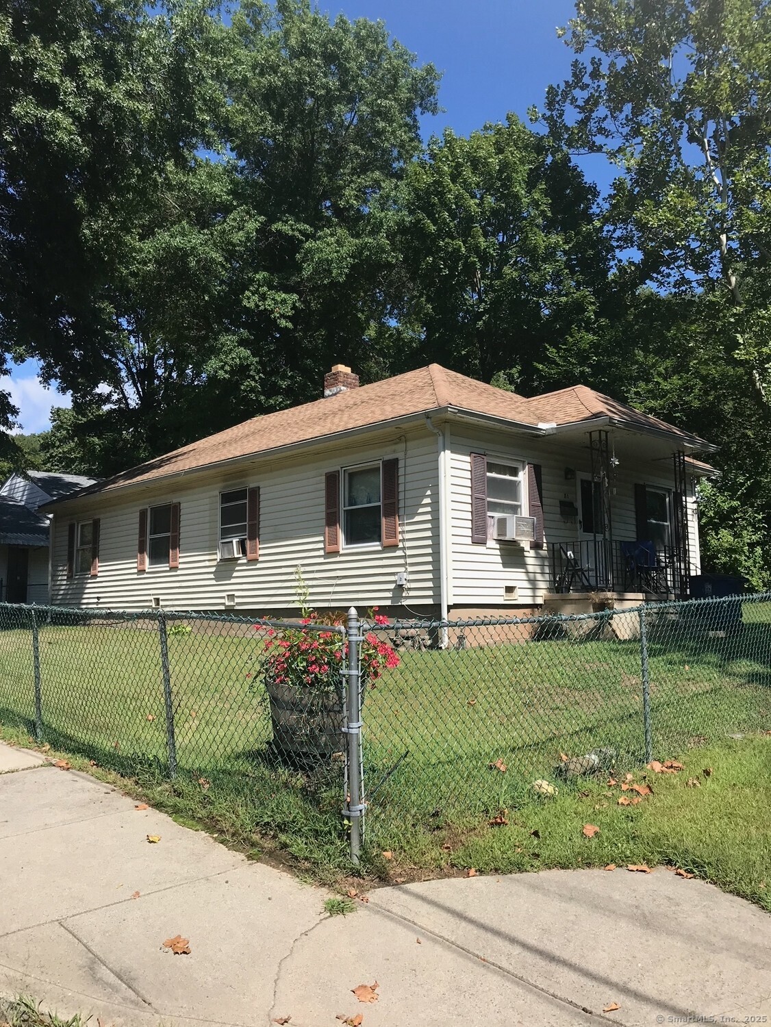81 Rock Creek Road, New Haven, Connecticut image 2