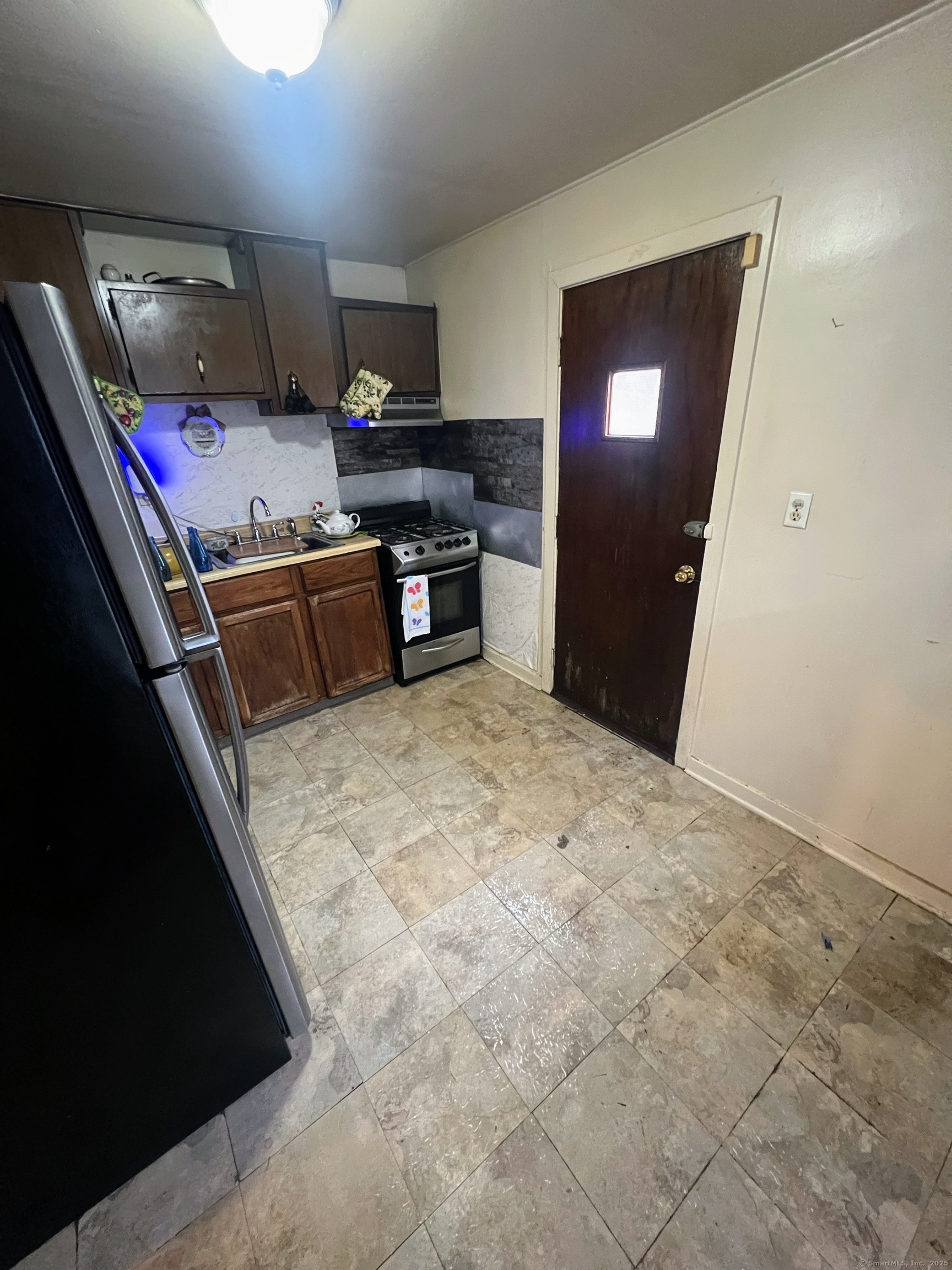 81 Rock Creek Road, New Haven, Connecticut image 6