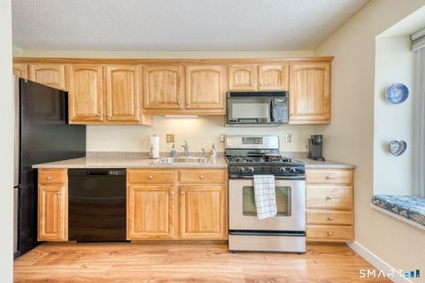 Tiny photo for 128 Farmington Chase Crescent #128, Farmington, CT 06032 (MLS # 24148166)