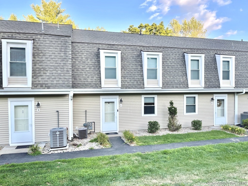 Photo 1 of Brittany Farms Road Apt C, New Britain, Connecticut, $2,700, Web #: 24089443