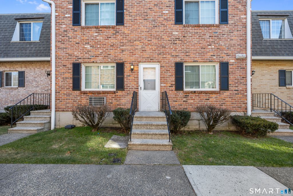 Photo of 36 Sharon Road #11, Waterbury, CT 06705 (MLS # 24144959)
