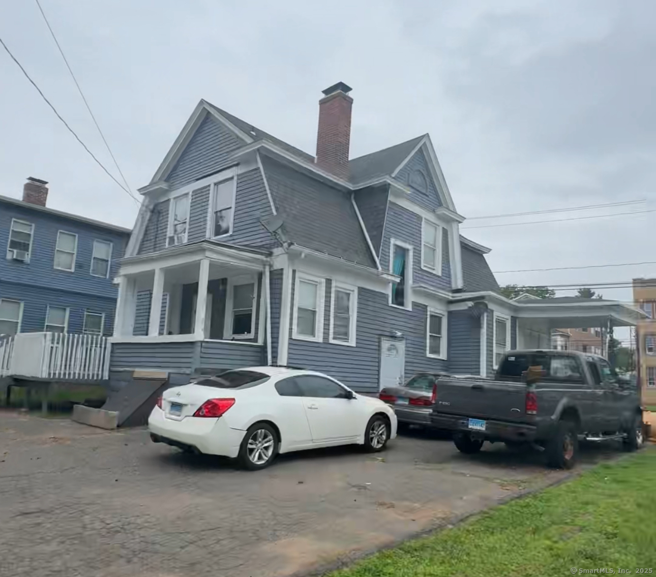 453 Burnside Avenue