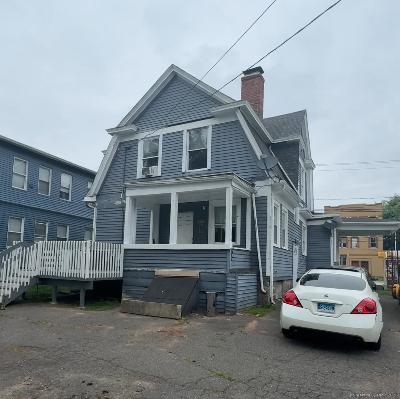 453 Burnside Avenue