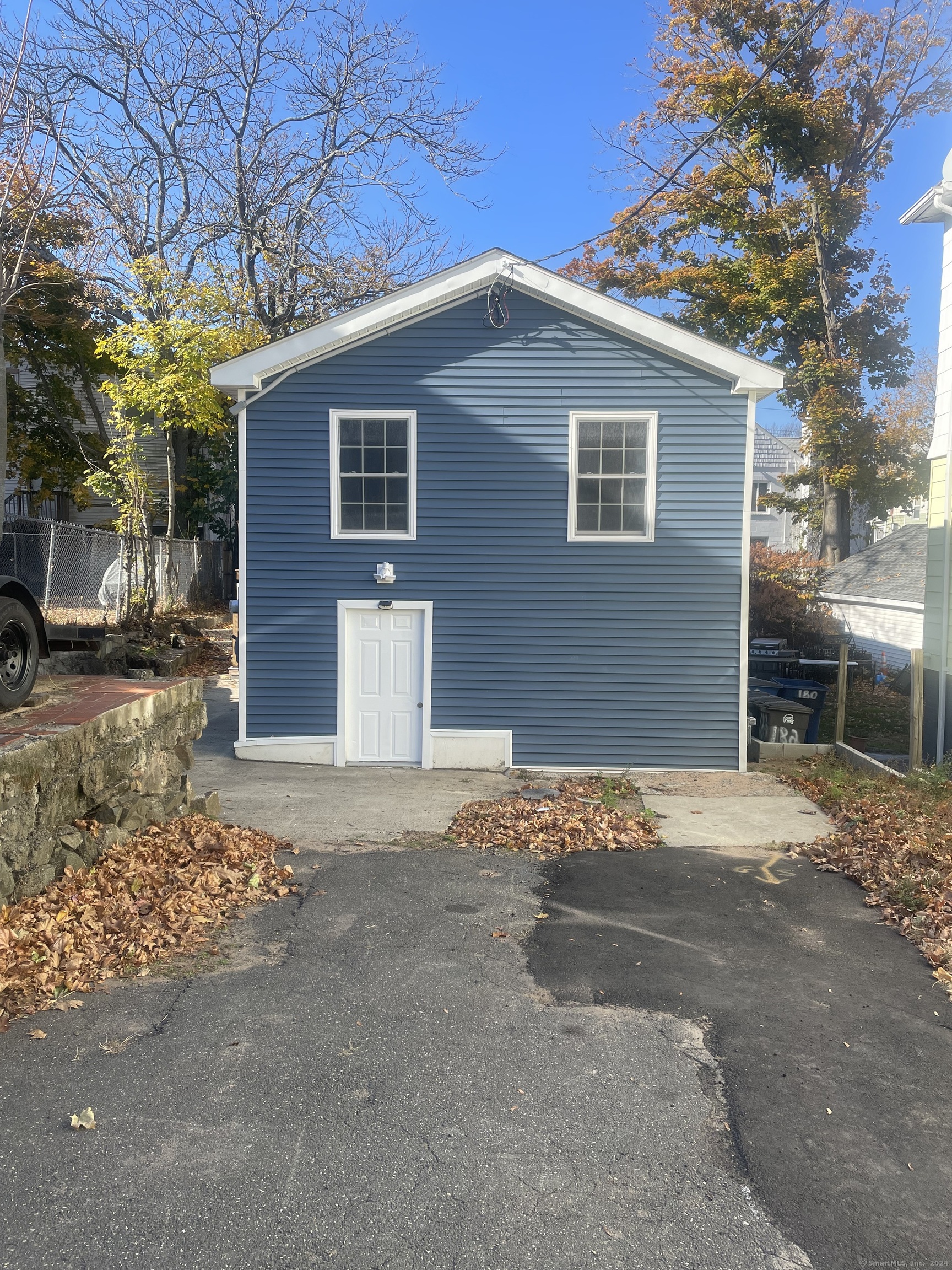 172 Quinnipiac Avenue, New Haven, Connecticut - 2 Bedrooms  
1 Bathrooms  
5 Rooms - 